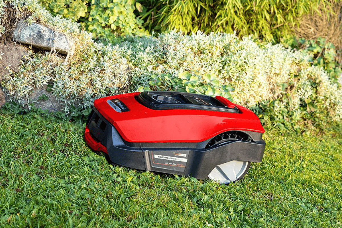 Einhell FREELEXO 800 LCD BT: Le robot-tondeuse pour un jardin impeccable